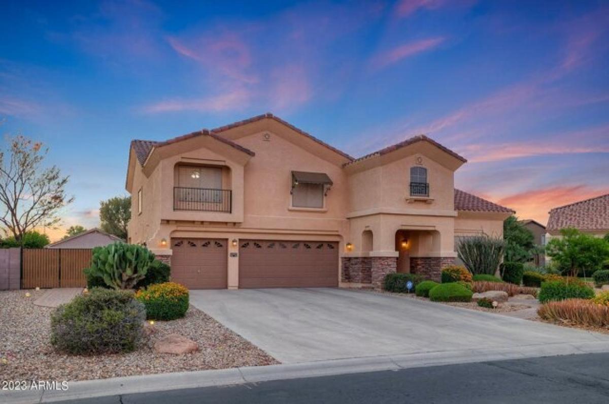 Picture of Home For Sale in Surprise, Arizona, United States