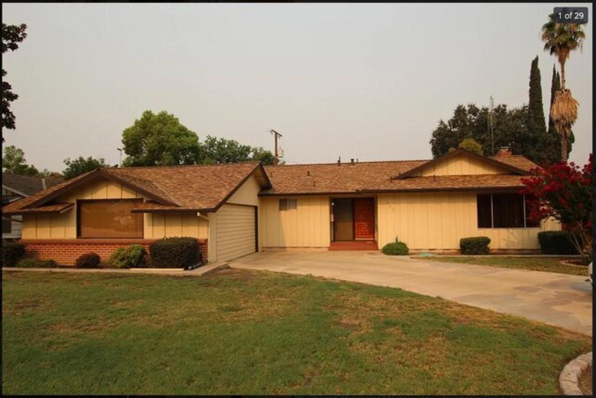 Picture of Home For Sale in Visalia, California, United States