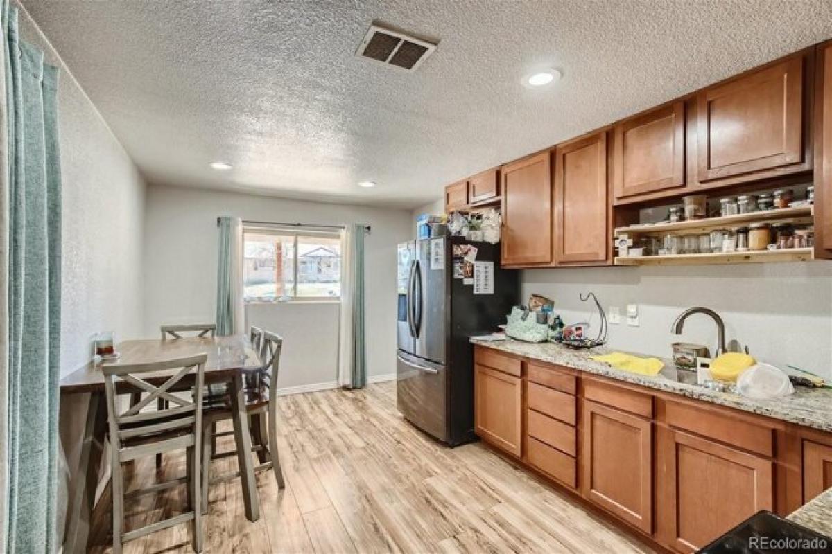 Picture of Home For Sale in Thornton, Colorado, United States