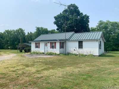 Home For Sale in Gasburg, Virginia
