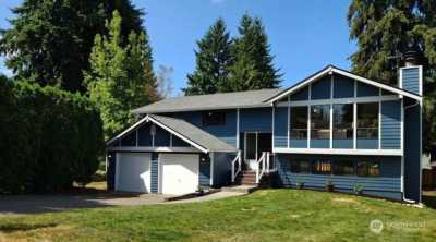 Home For Sale in Bothell, Washington