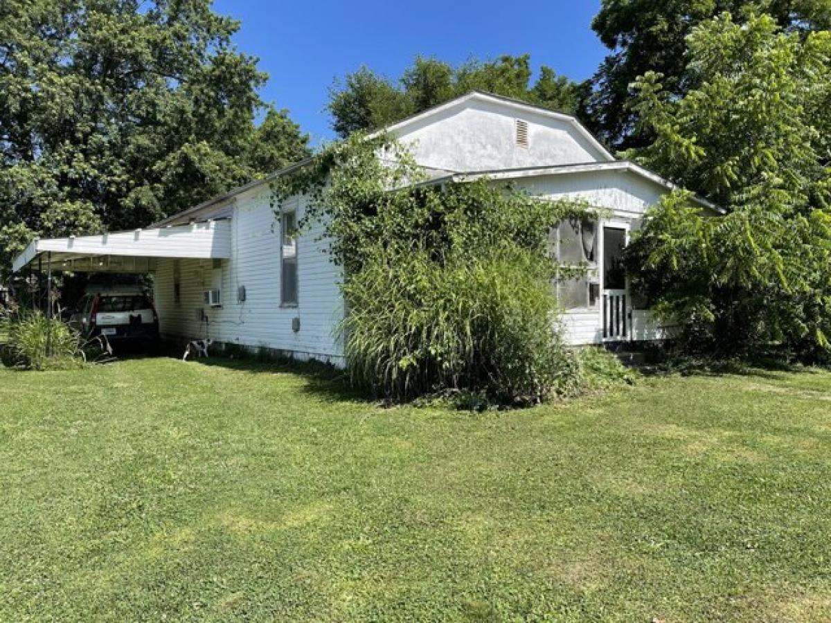 Picture of Home For Sale in Cassville, Missouri, United States