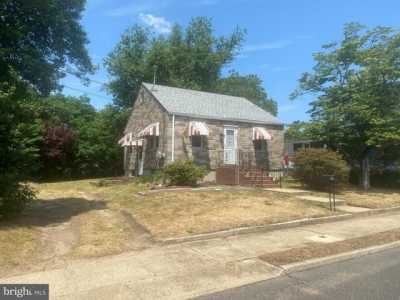 Home For Sale in Gloucester City, New Jersey