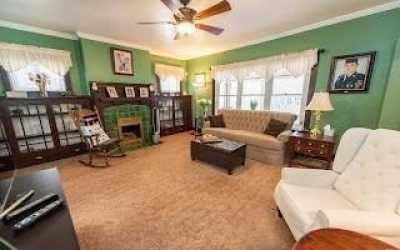 Home For Sale in Pittsburgh, Pennsylvania
