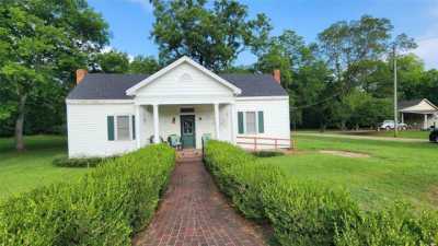 Home For Sale in Lowndesboro, Alabama