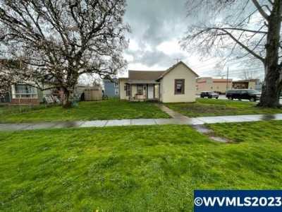 Home For Sale in Newberg, Oregon