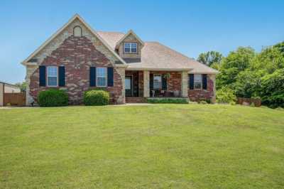 Home For Sale in Mount Vernon, Missouri