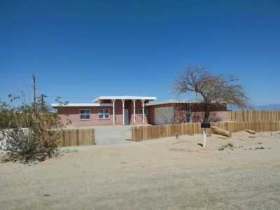 Home For Sale in Thermal, California