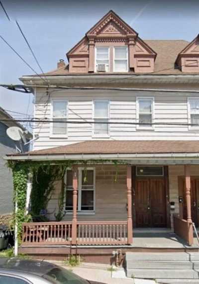 Home For Sale in Easton, Pennsylvania