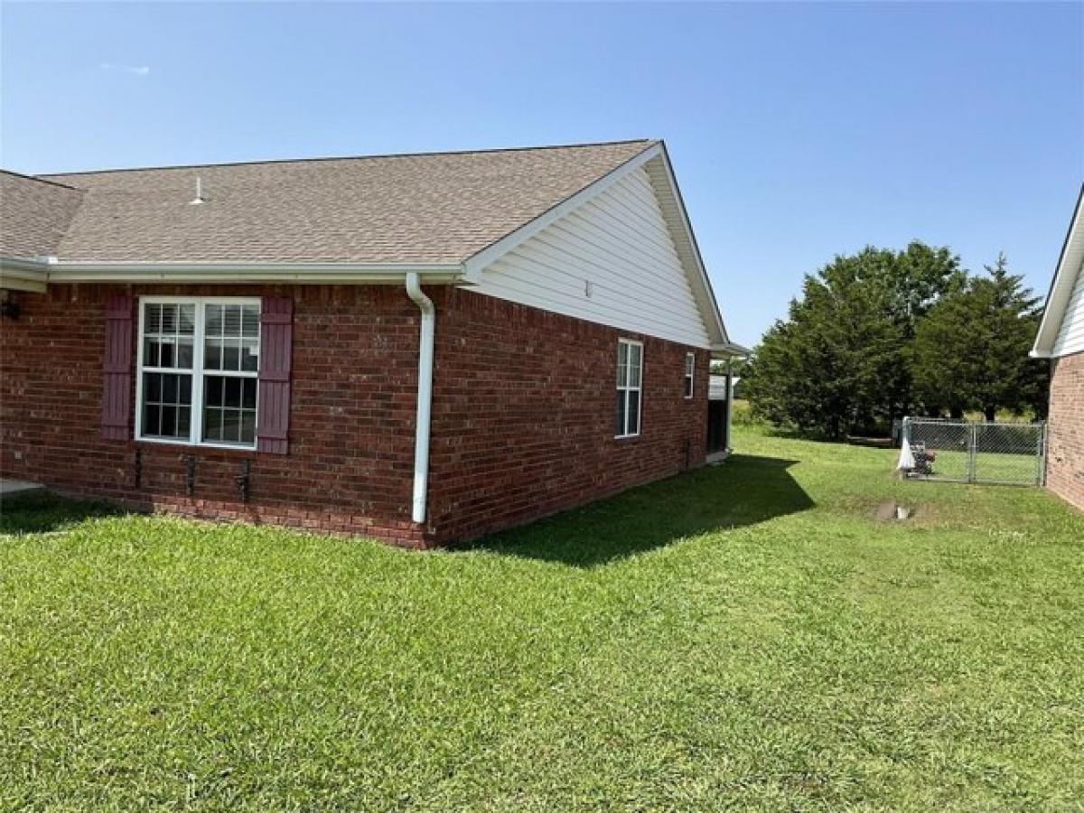 Picture of Home For Sale in Pryor, Oklahoma, United States