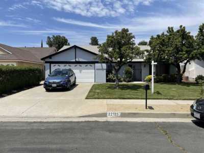 Home For Sale in Chatsworth, California