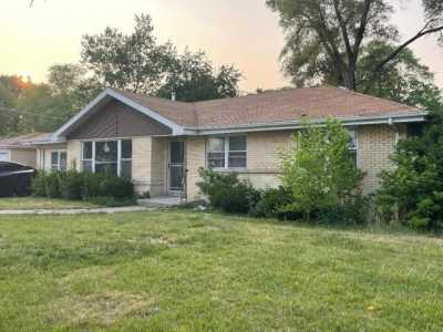 Home For Sale in Hickory Hills, Illinois