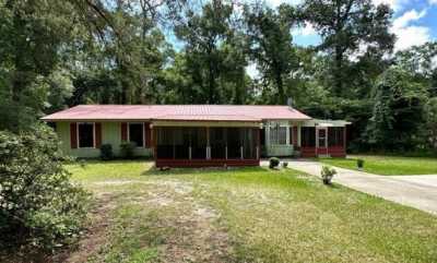 Home For Sale in Crawfordville, Florida