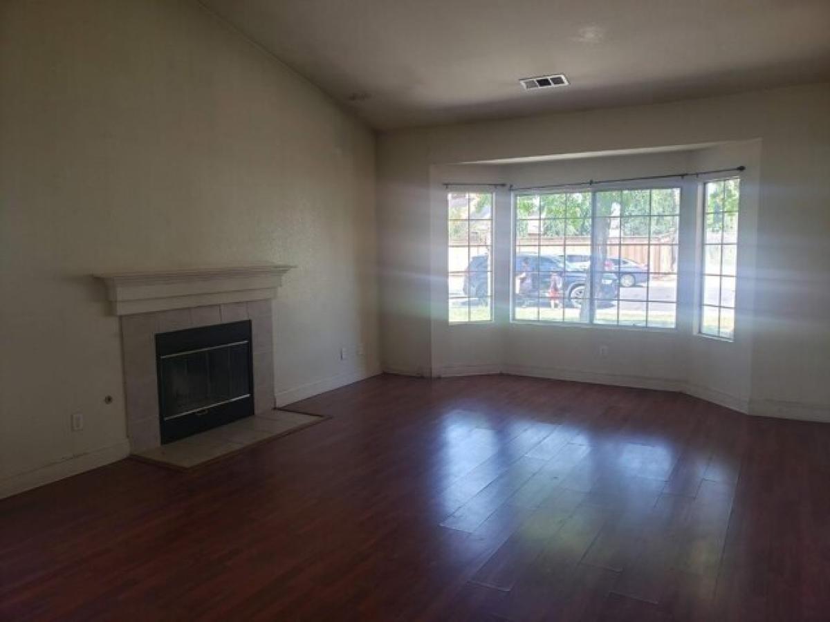 Picture of Home For Rent in Los Banos, California, United States
