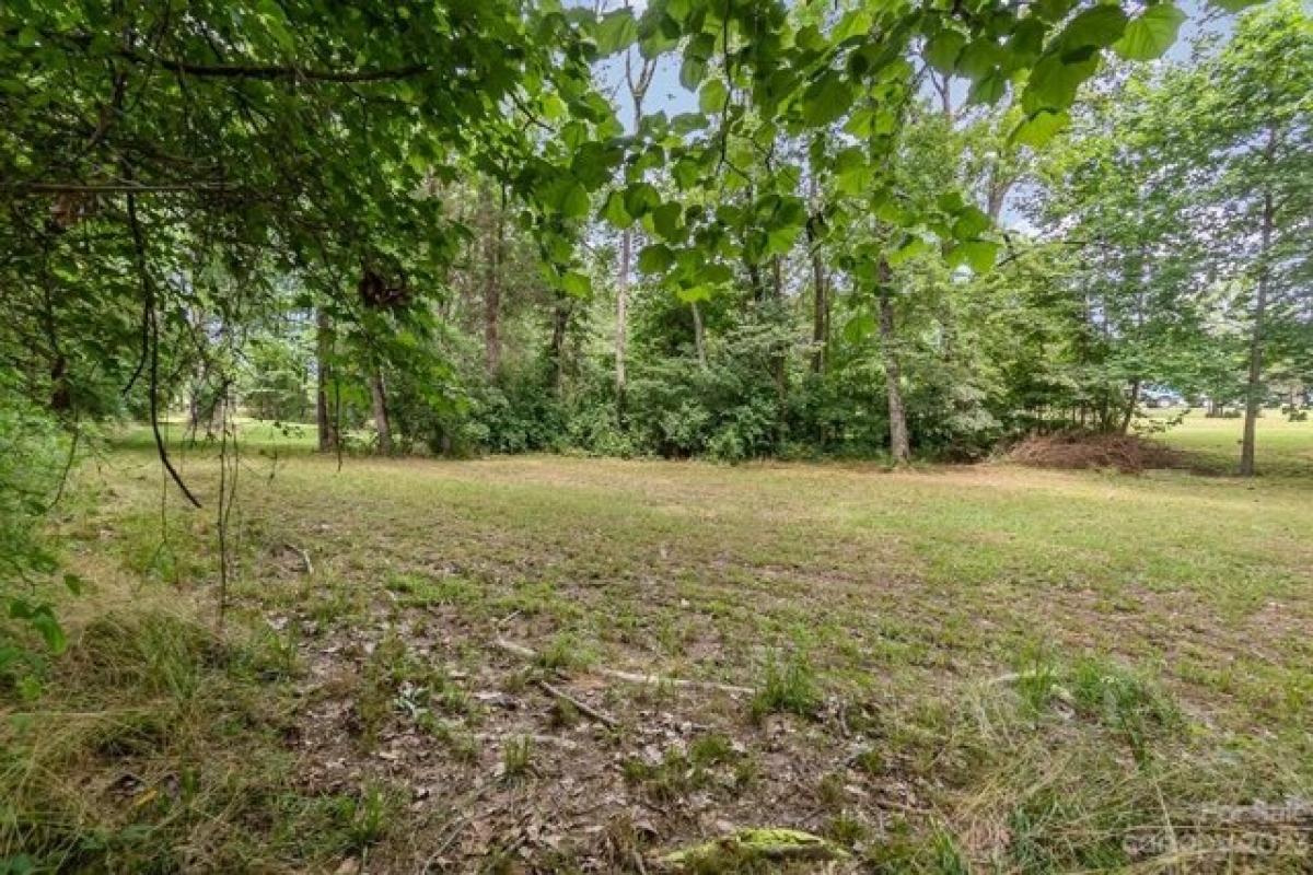 Picture of Residential Land For Sale in Huntersville, North Carolina, United States