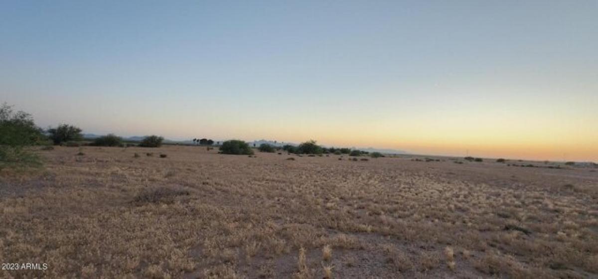Picture of Residential Land For Sale in Tonopah, Arizona, United States