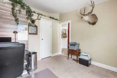 Home For Sale in Aurora, Oregon