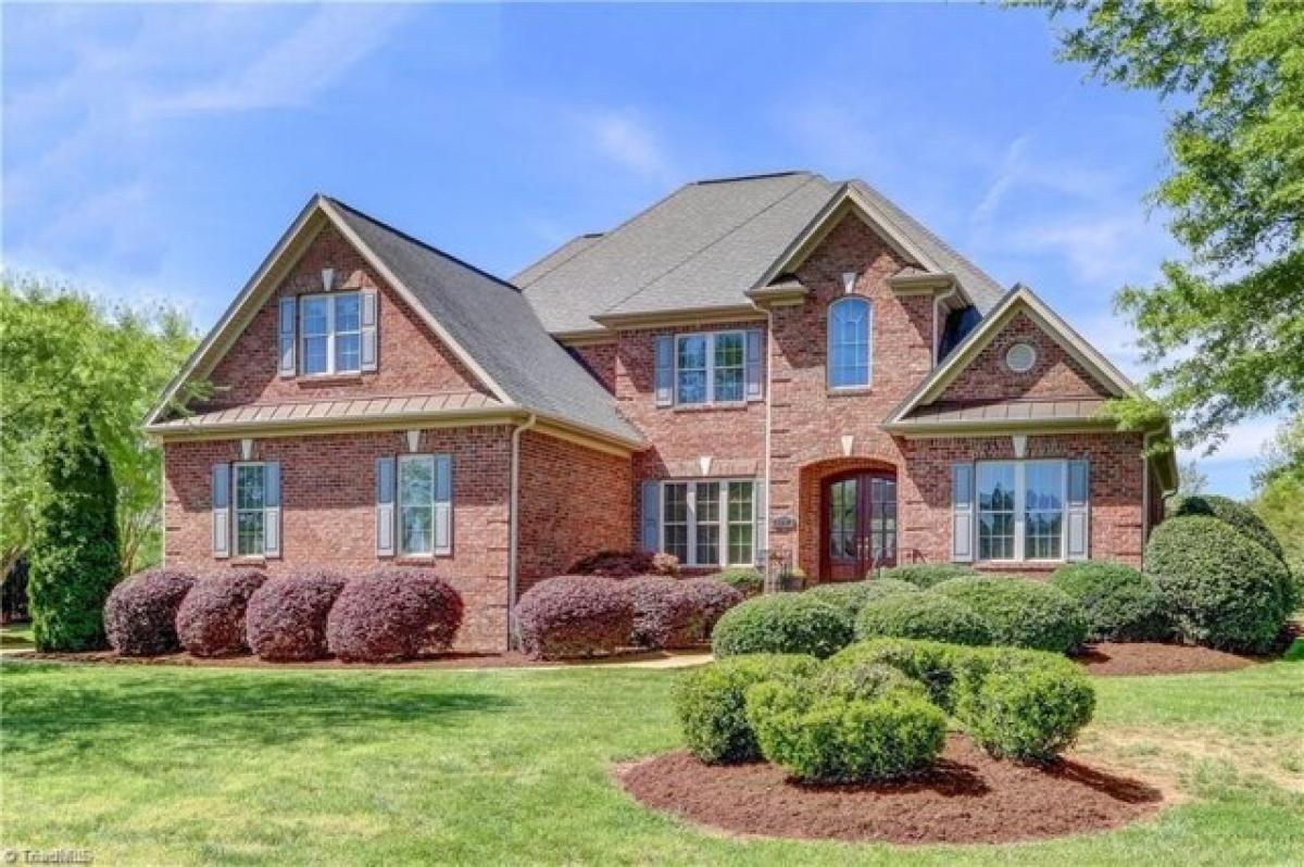 Picture of Home For Sale in Greensboro, North Carolina, United States