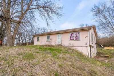 Home For Sale in Pleasant Hill, Missouri