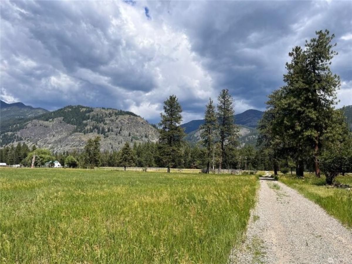 Picture of Residential Land For Sale in Winthrop, Washington, United States
