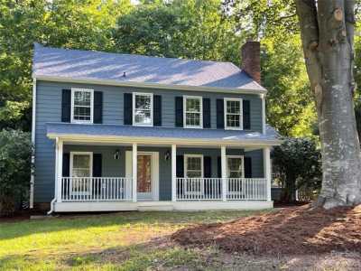 Home For Sale in Matthews, North Carolina