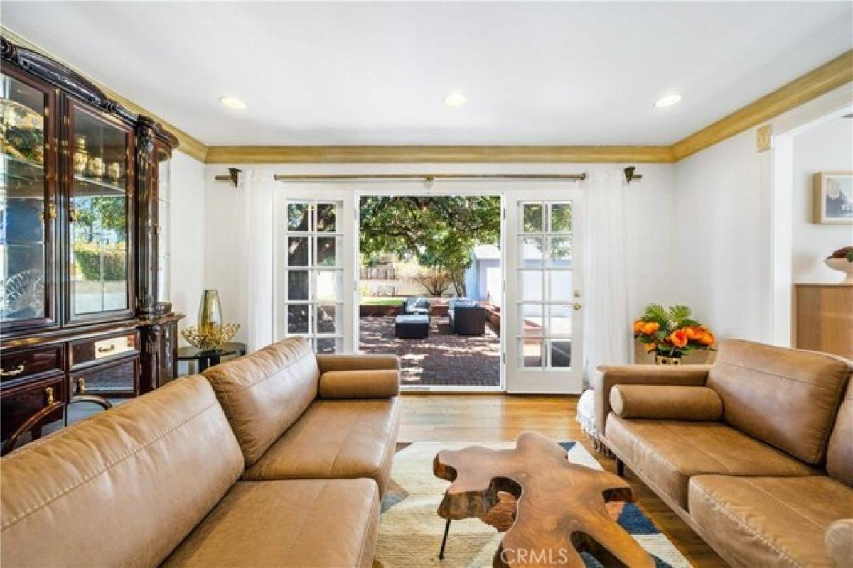 Picture of Home For Sale in Sherman Oaks, California, United States