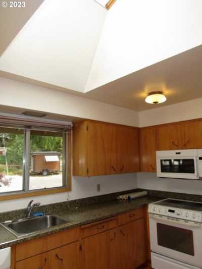 Home For Sale in Milwaukie, Oregon