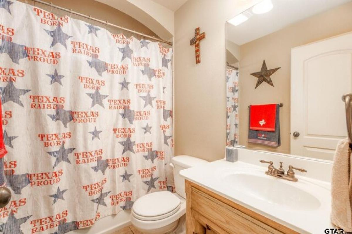 Picture of Home For Sale in Flint, Texas, United States
