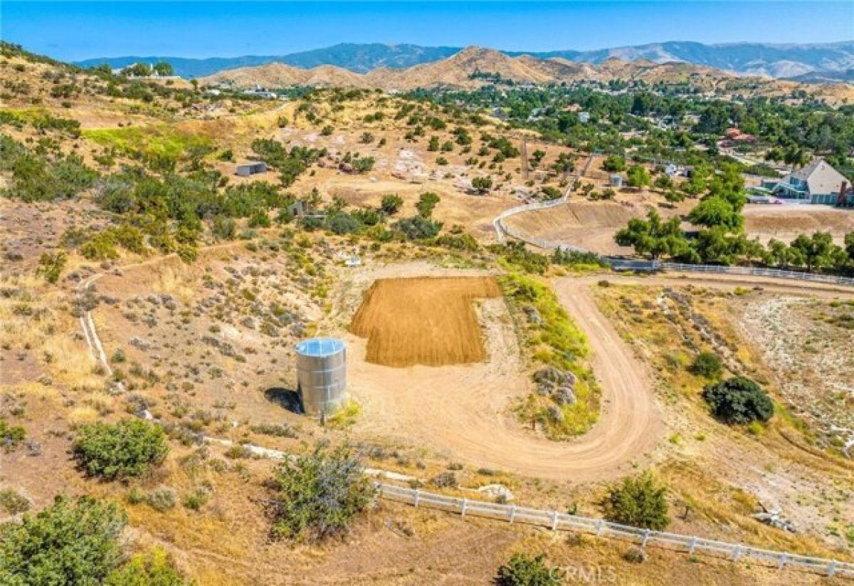 Picture of Residential Land For Sale in Agua Dulce, California, United States