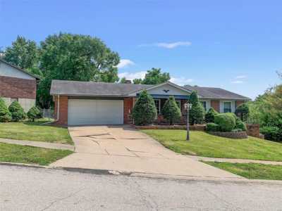 Home For Sale in Hazelwood, Missouri