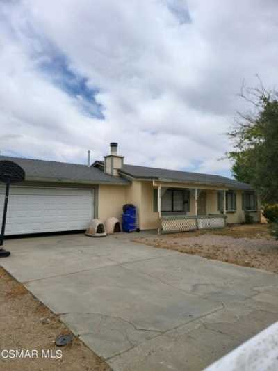 Home For Sale in Palmdale, California