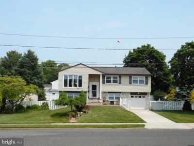 Home For Sale in Burlington, New Jersey