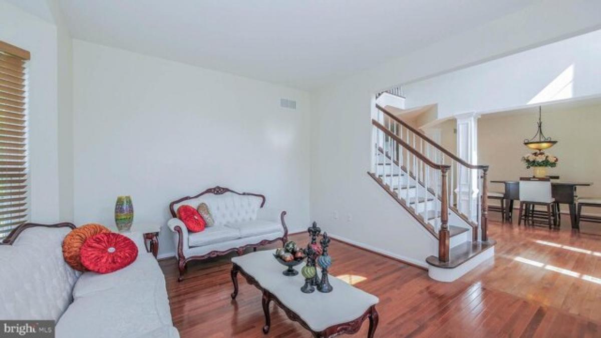 Picture of Home For Sale in Penns Grove, New Jersey, United States
