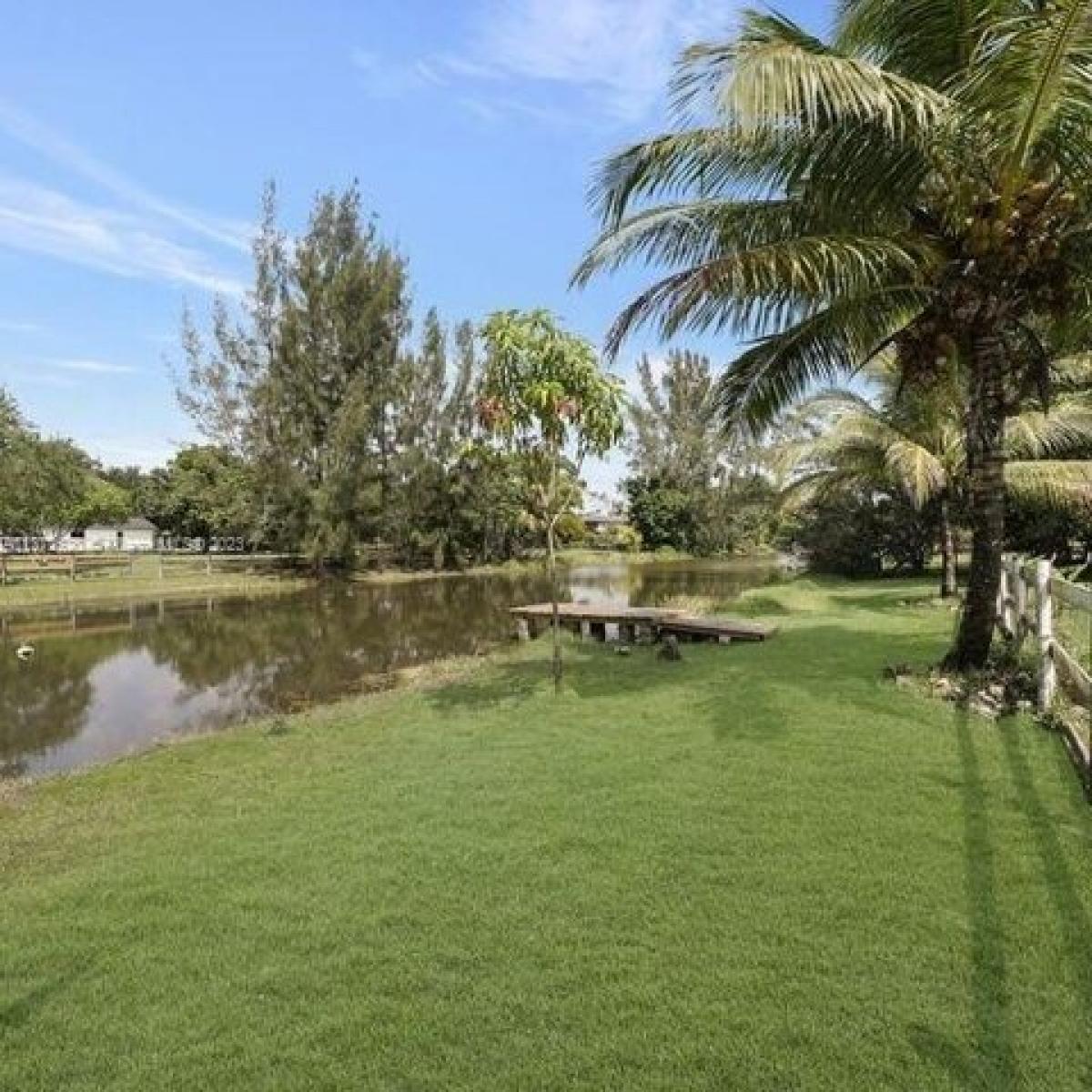 Picture of Home For Sale in Southwest Ranches, Florida, United States