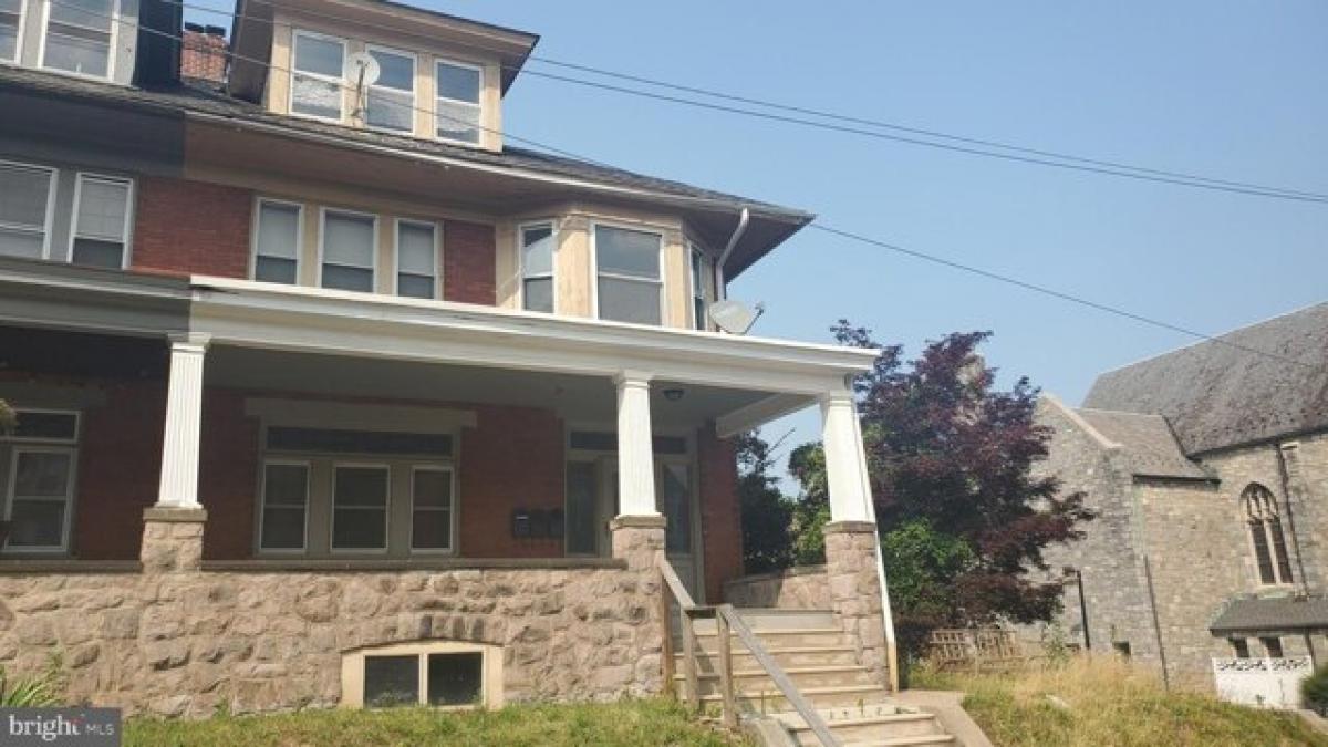 Picture of Home For Sale in Norristown, Pennsylvania, United States