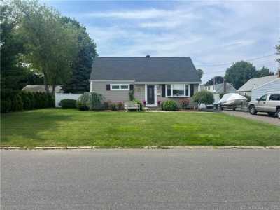 Home For Sale in Stratford, Connecticut