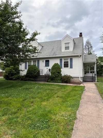 Home For Sale in Newington, Connecticut