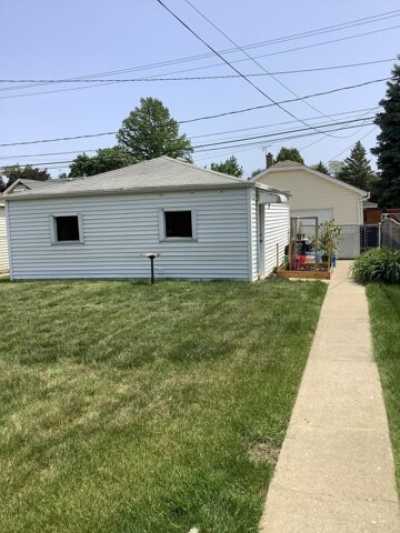 Home For Sale in Stickney, Illinois
