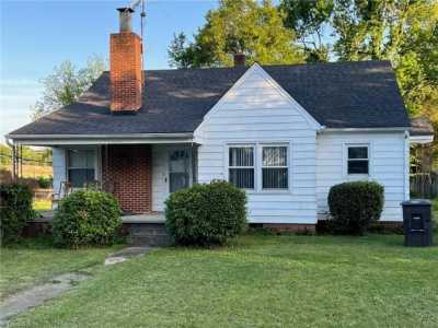 Home For Sale in High Point, North Carolina