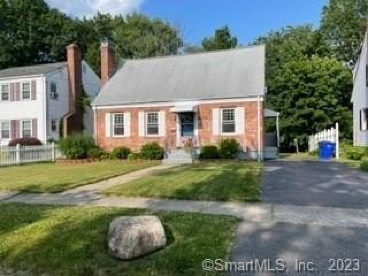 Picture of Home For Sale in Wethersfield, Connecticut, United States