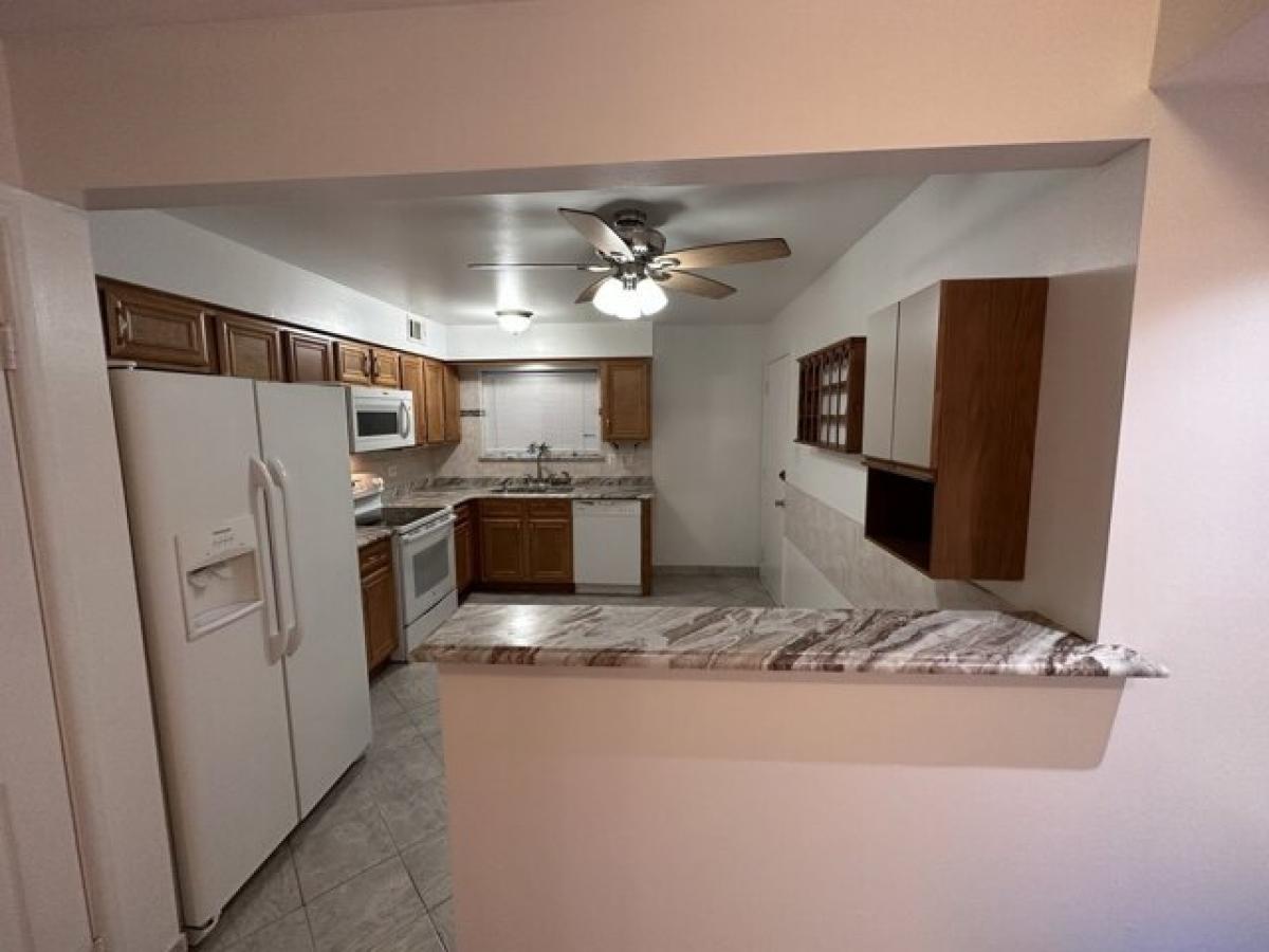 Picture of Home For Rent in Des Plaines, Illinois, United States