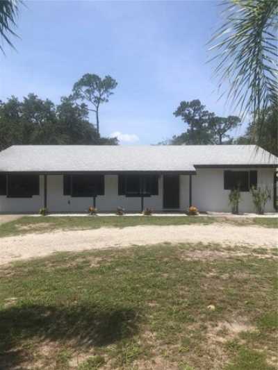 Home For Sale in Debary, Florida