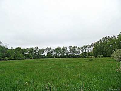 Residential Land For Sale in Lapeer, Michigan