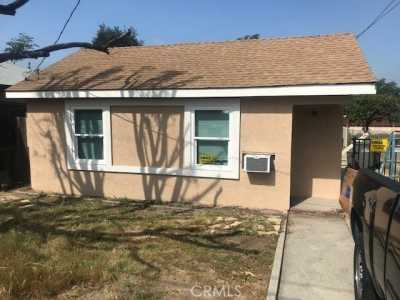 Home For Rent in Sunland, California