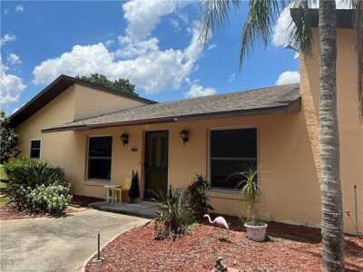 Home For Sale in Lake Placid, Florida