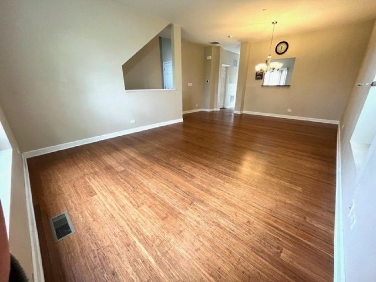 Picture of Home For Rent in Morton Grove, Illinois, United States