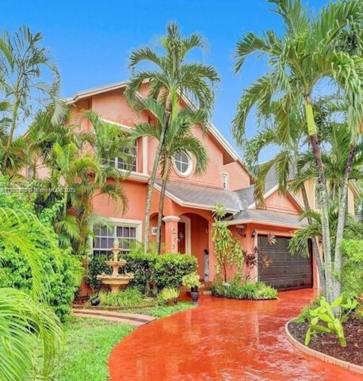 Picture of Home For Sale in Hialeah, Florida, United States