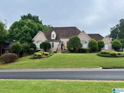 Home For Sale in Hoover, Alabama