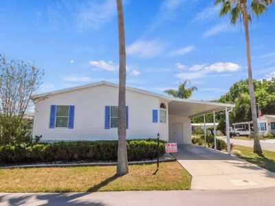 Home For Sale in Zephyrhills, Florida