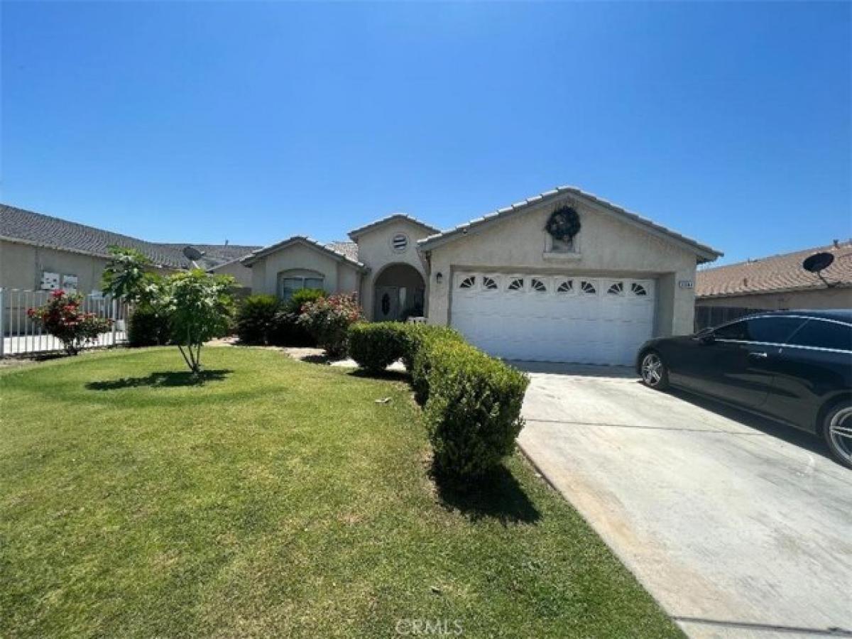 Picture of Home For Sale in Bakersfield, California, United States